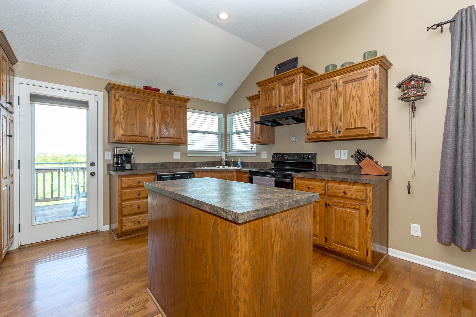 606 N Poplar St - Web-117.jpg