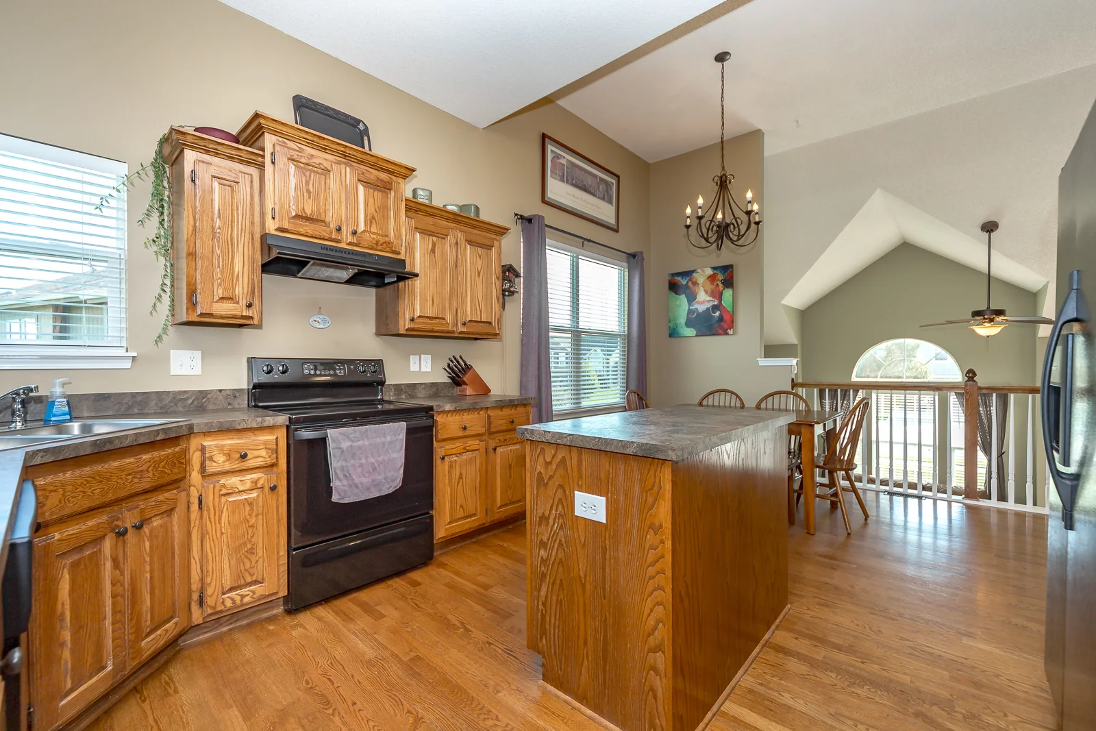 606 N Poplar St - Web-119.jpg
