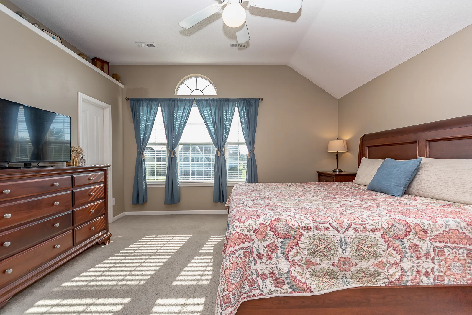 606 N Poplar St - Web-135.jpg