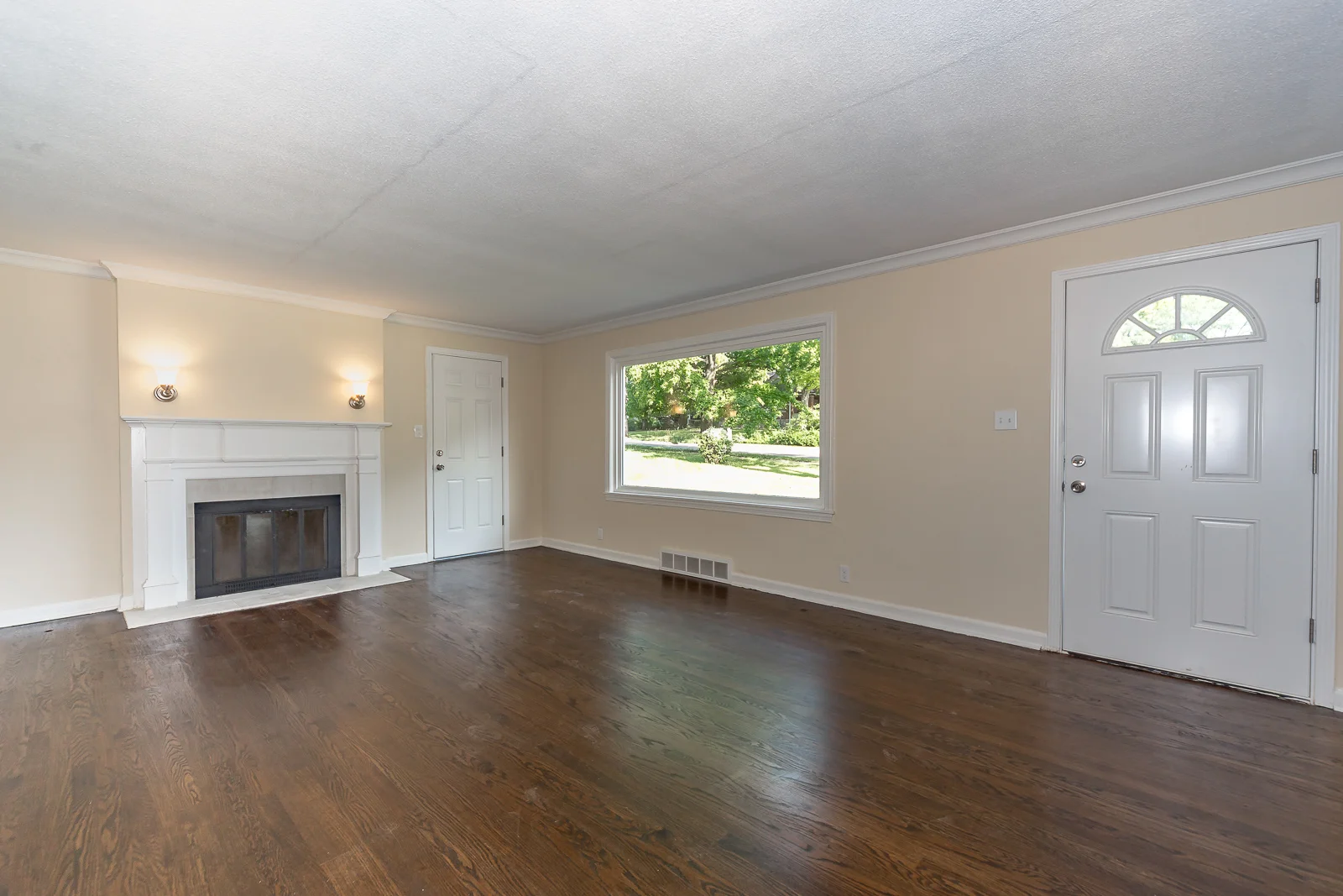 1245 E 76th St - Web-104.jpg
