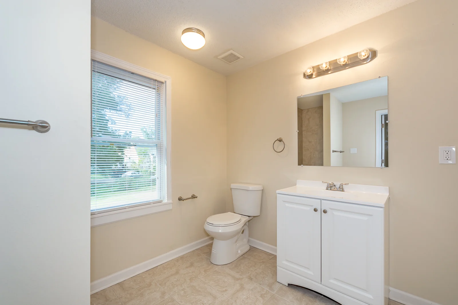 1245 E 76th St - Web-120.jpg