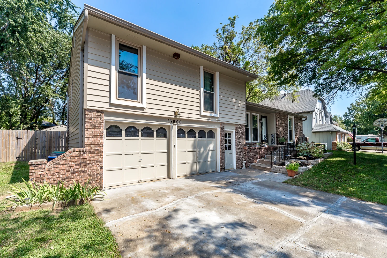 13800 W 69th Terr - Web-20.jpg
