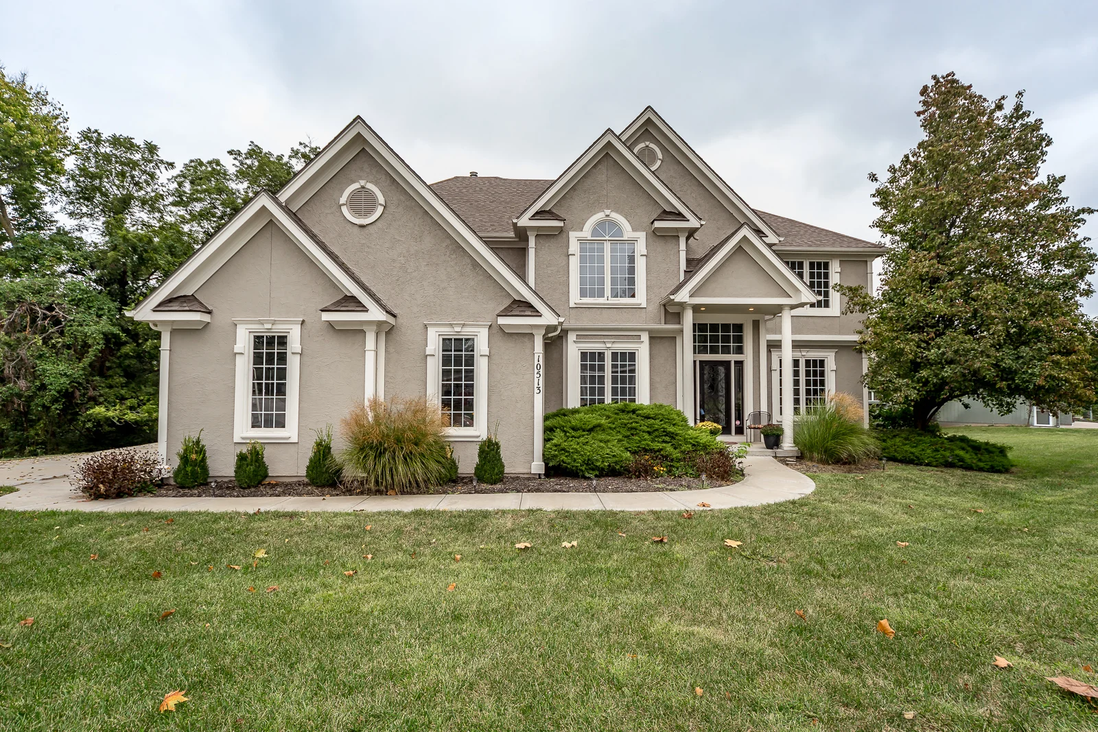 10513 NW River Hills Drive - Web-100.jpg