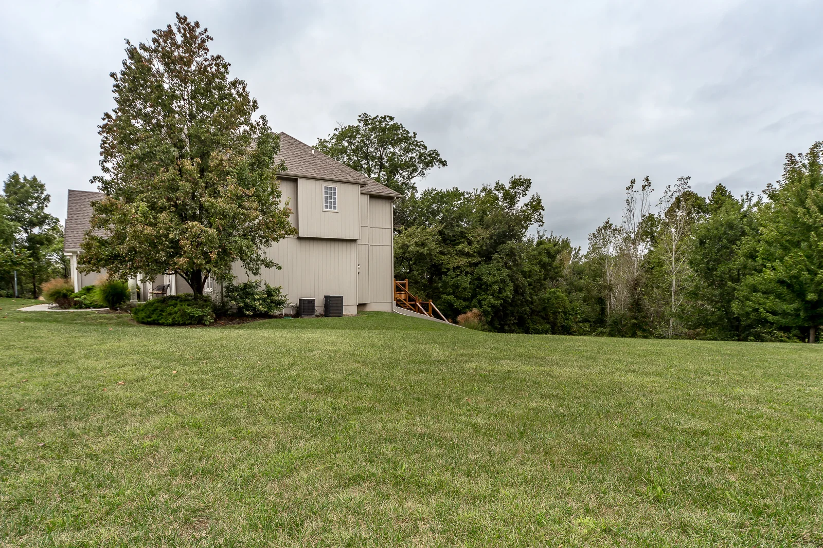 10513 NW River Hills Drive - Web-103.jpg