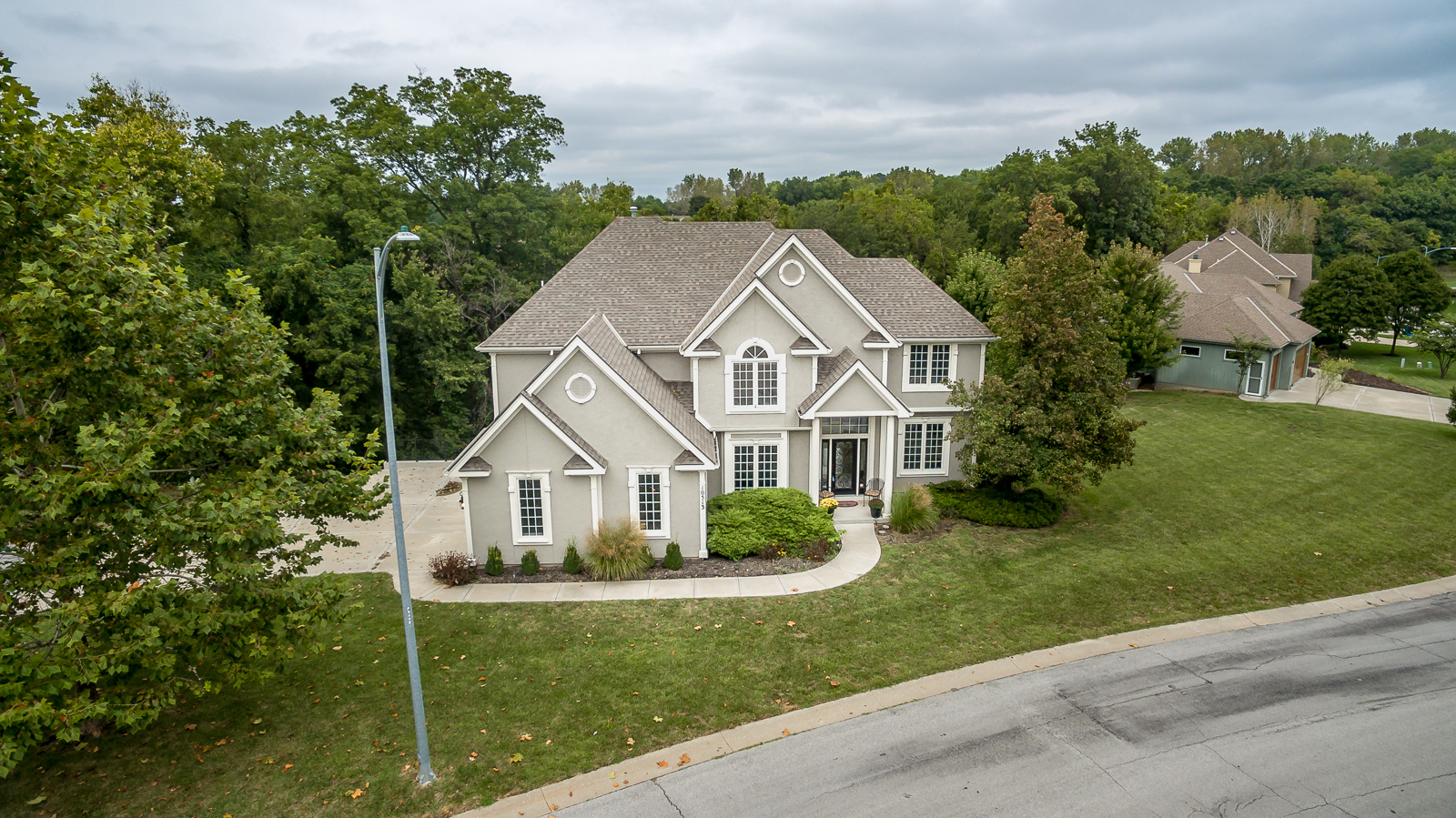 10513 NW River Hills Drive - Web-104.jpg