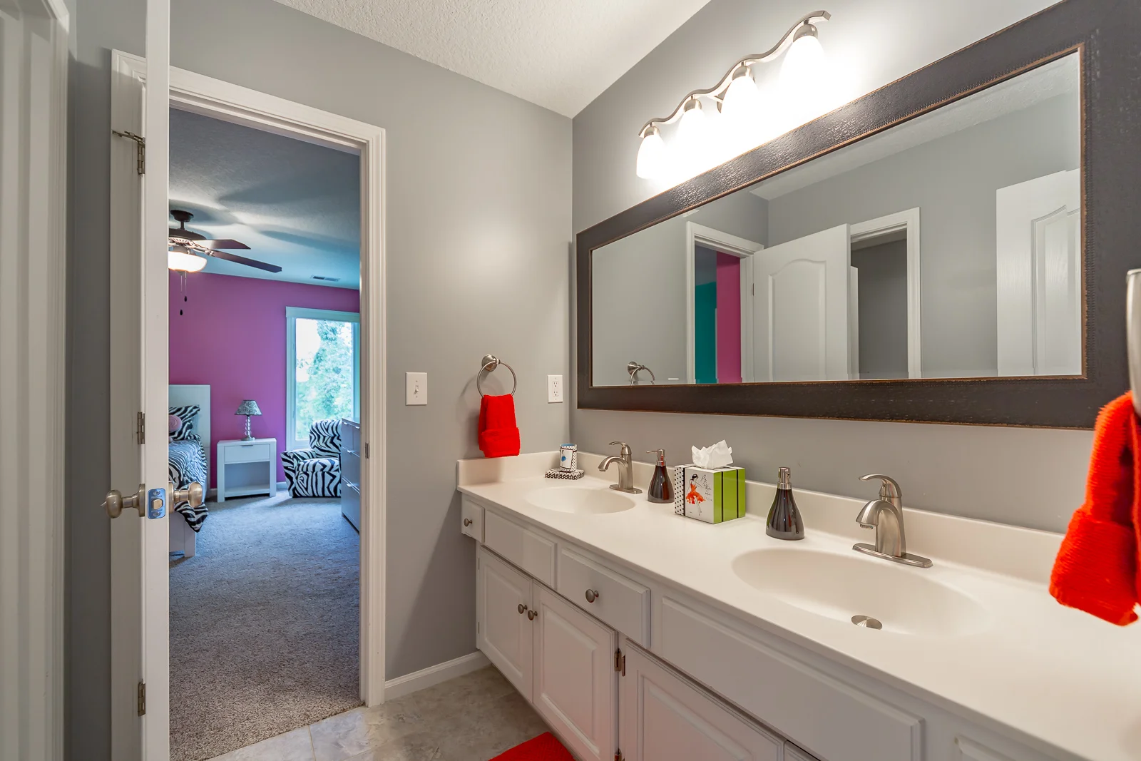 10513 NW River Hills Drive - Web-144.jpg