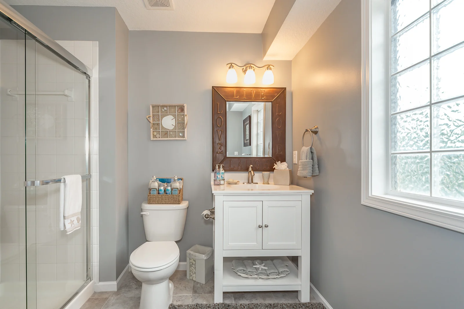 10513 NW River Hills Drive - Web-150.jpg