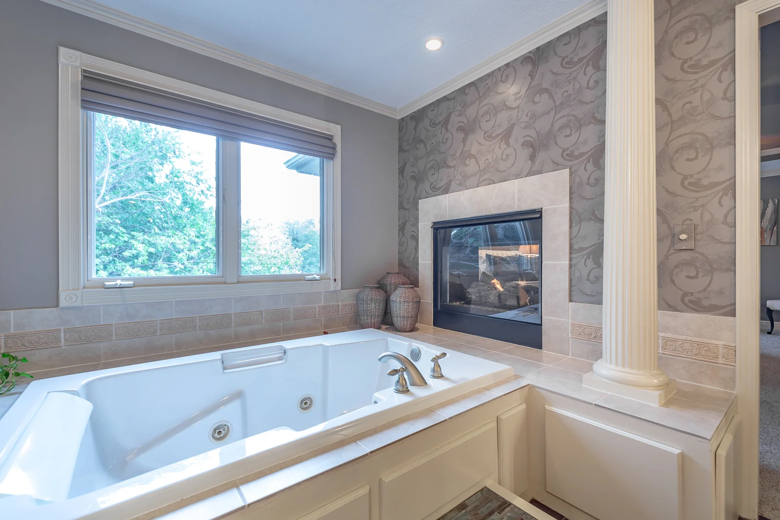 10513 NW River Hills Drive - Web-162.jpg