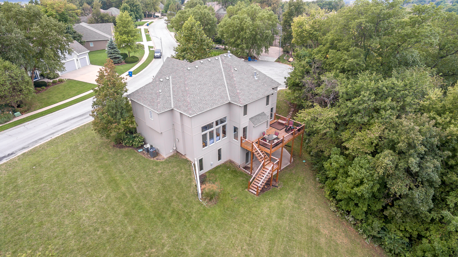 10513 NW River Hills Drive - Web-194.jpg