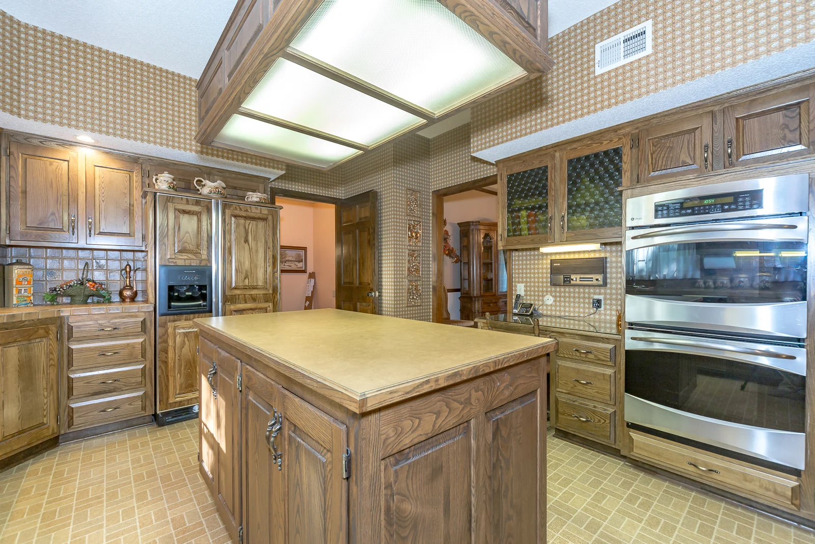 10605 W 121st ST - Web-118.jpg