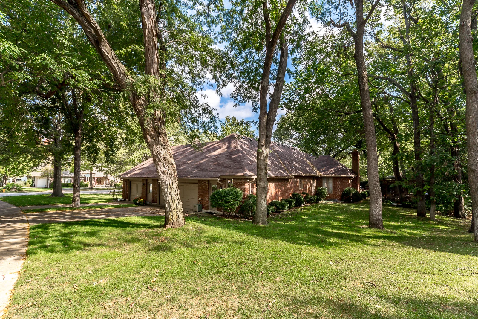 10605 W 121st ST - Web-165.jpg