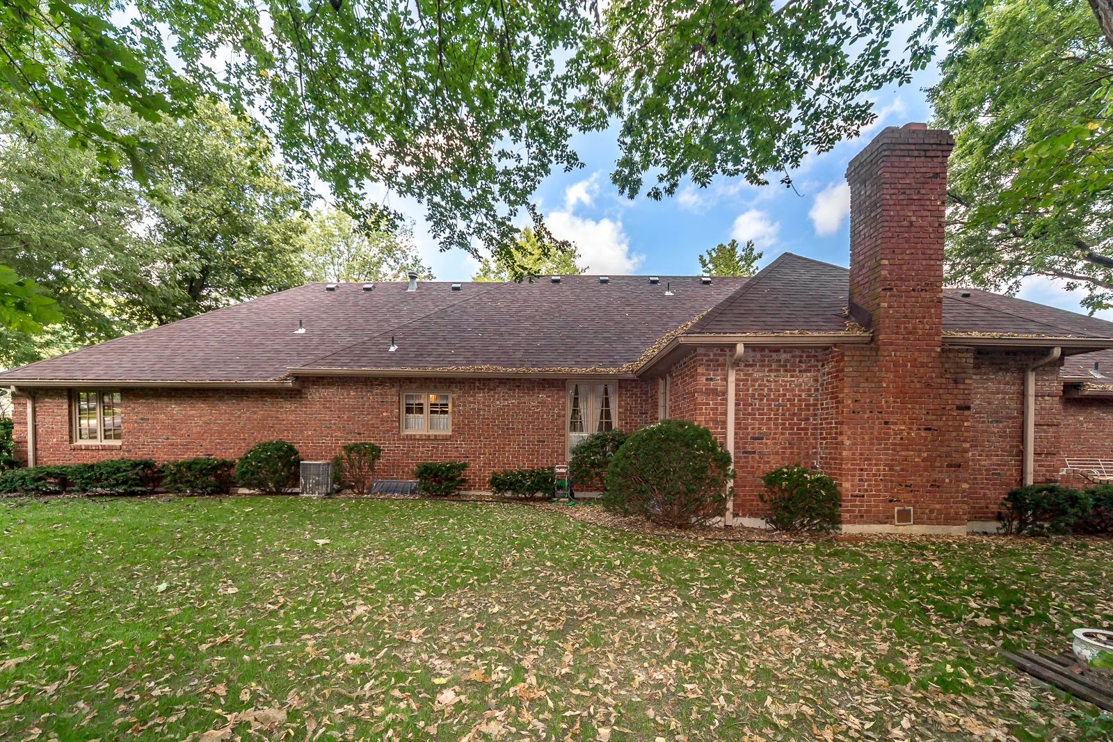 10605 W 121st ST - Web-167.jpg