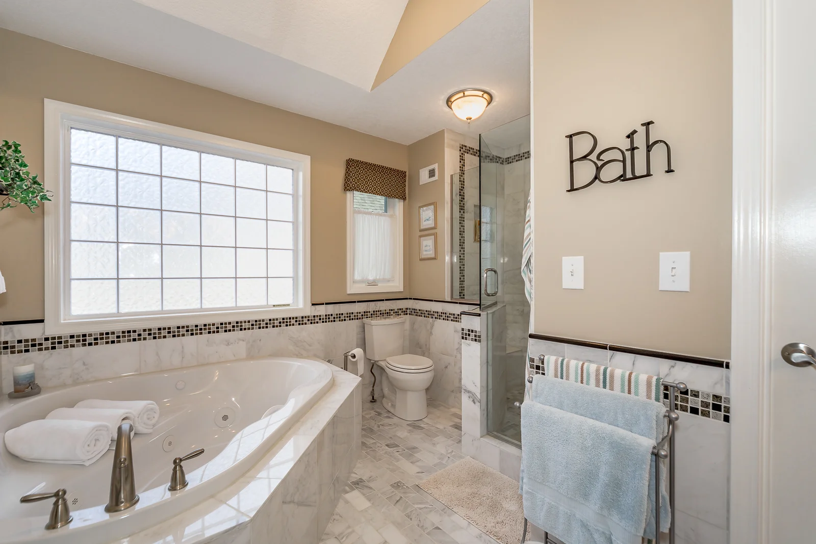 7970 W 118th St - Web-135.jpg