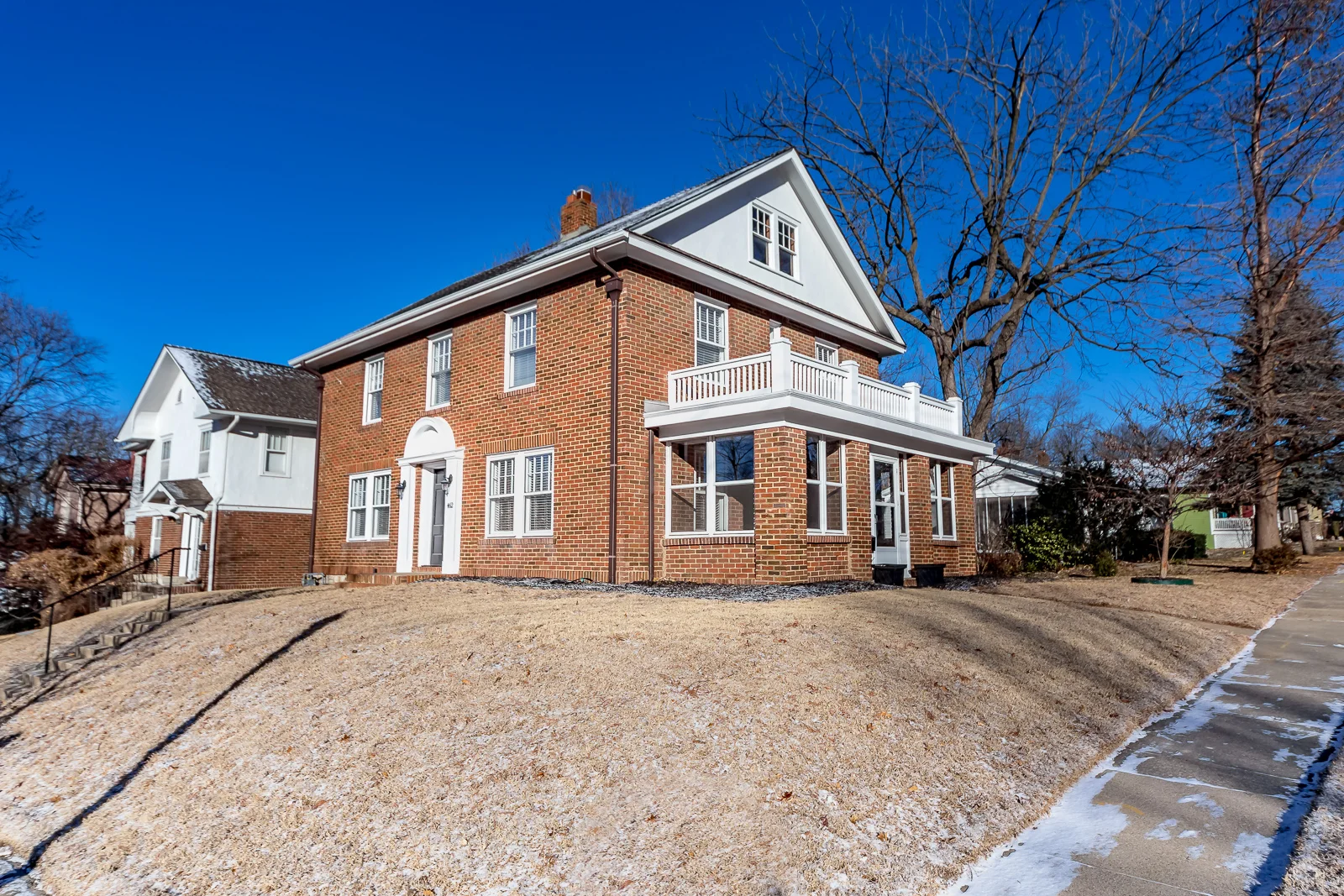 462 E Franklin St - Web-104.jpg