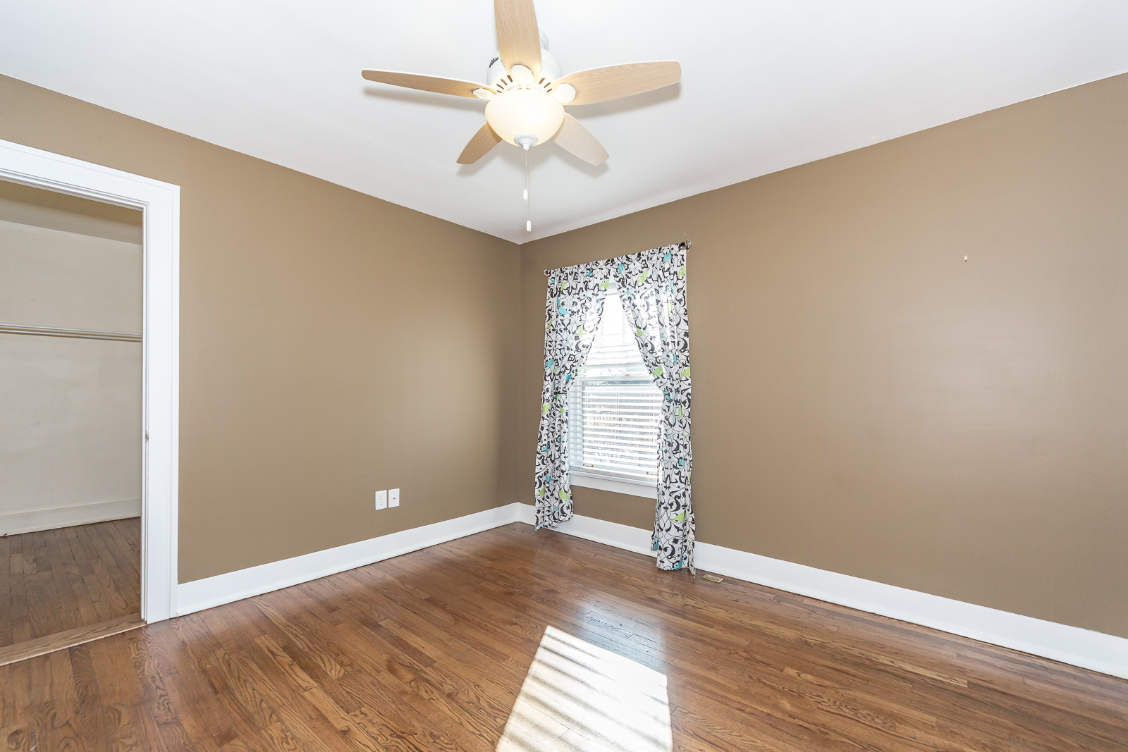 462 E Franklin St - Web-131.jpg