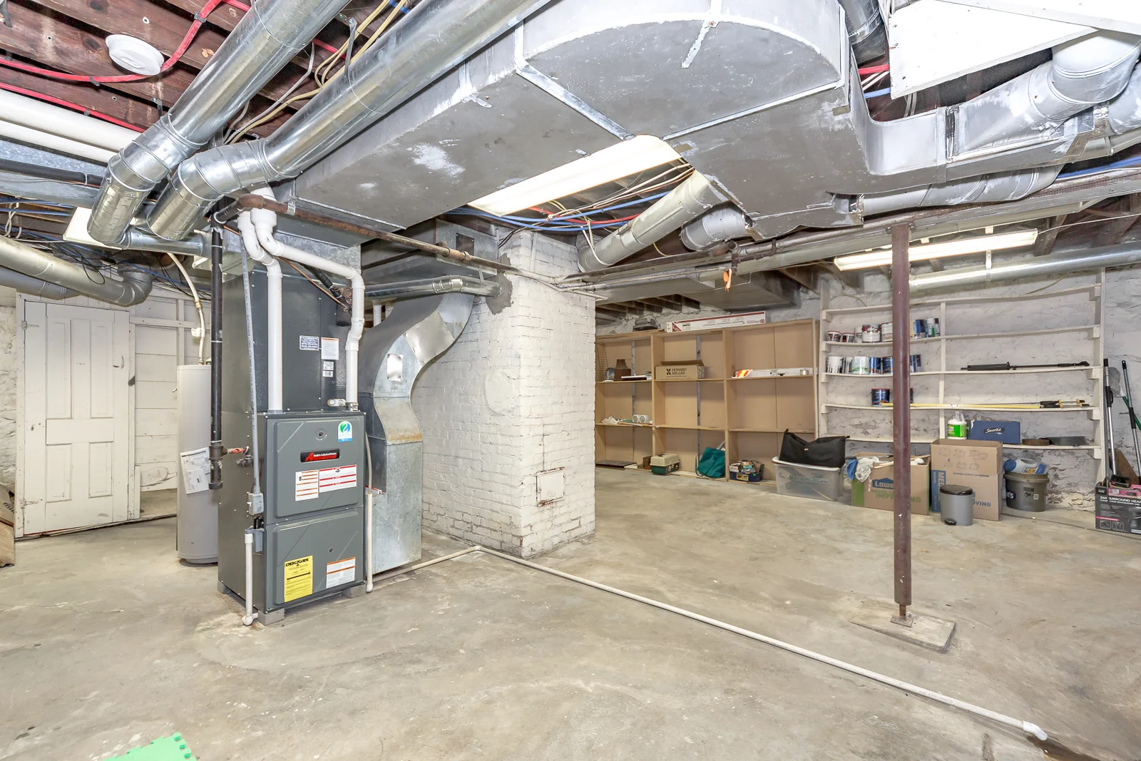 462 E Franklin St - Web-134.jpg