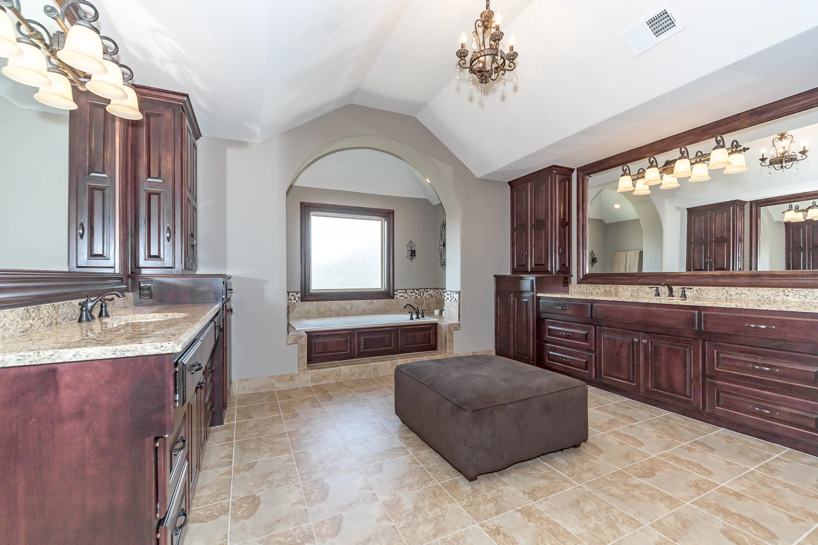 10415 W 168th Terr - Web-145.jpg