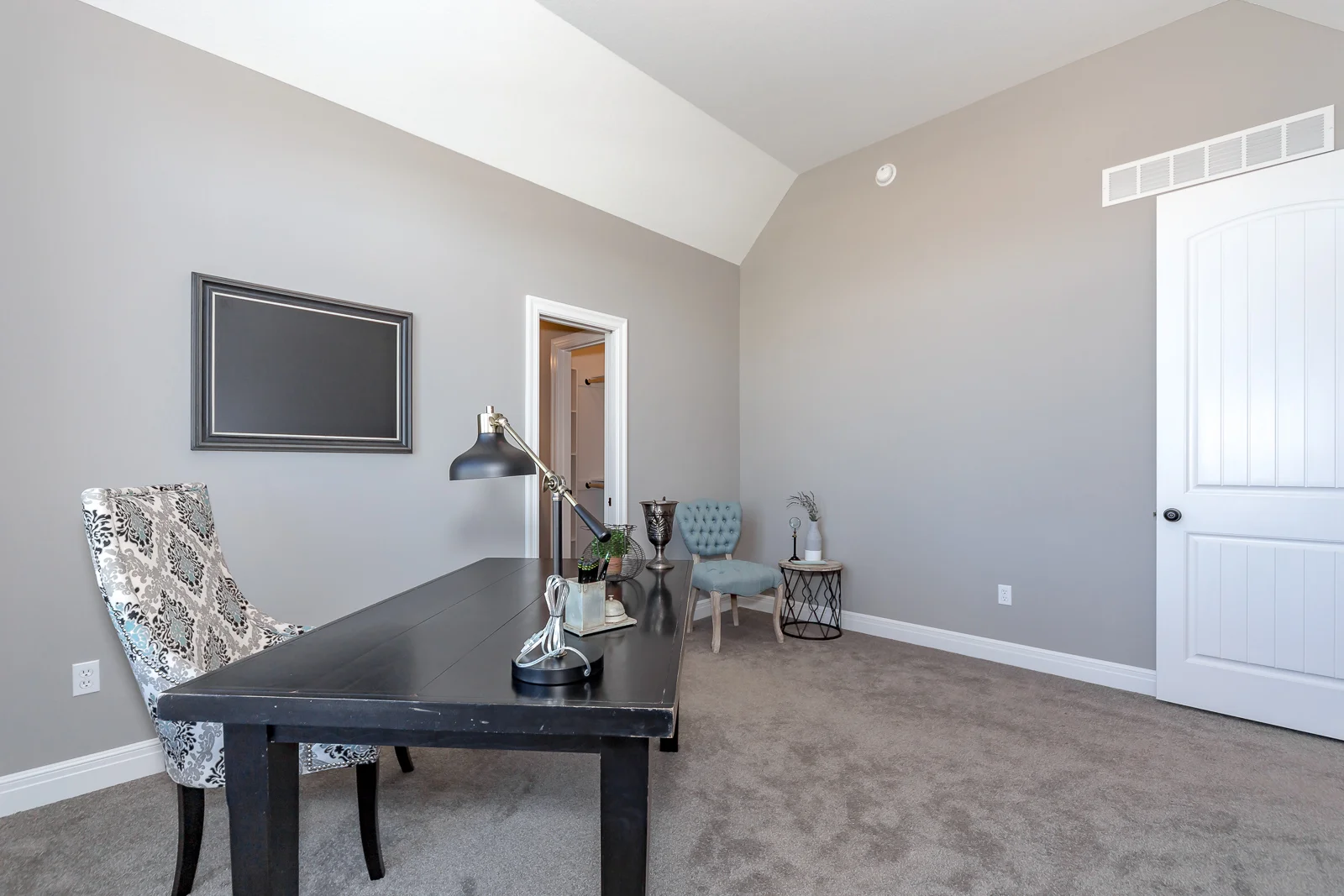 25049 W 87th St - Web-105.jpg