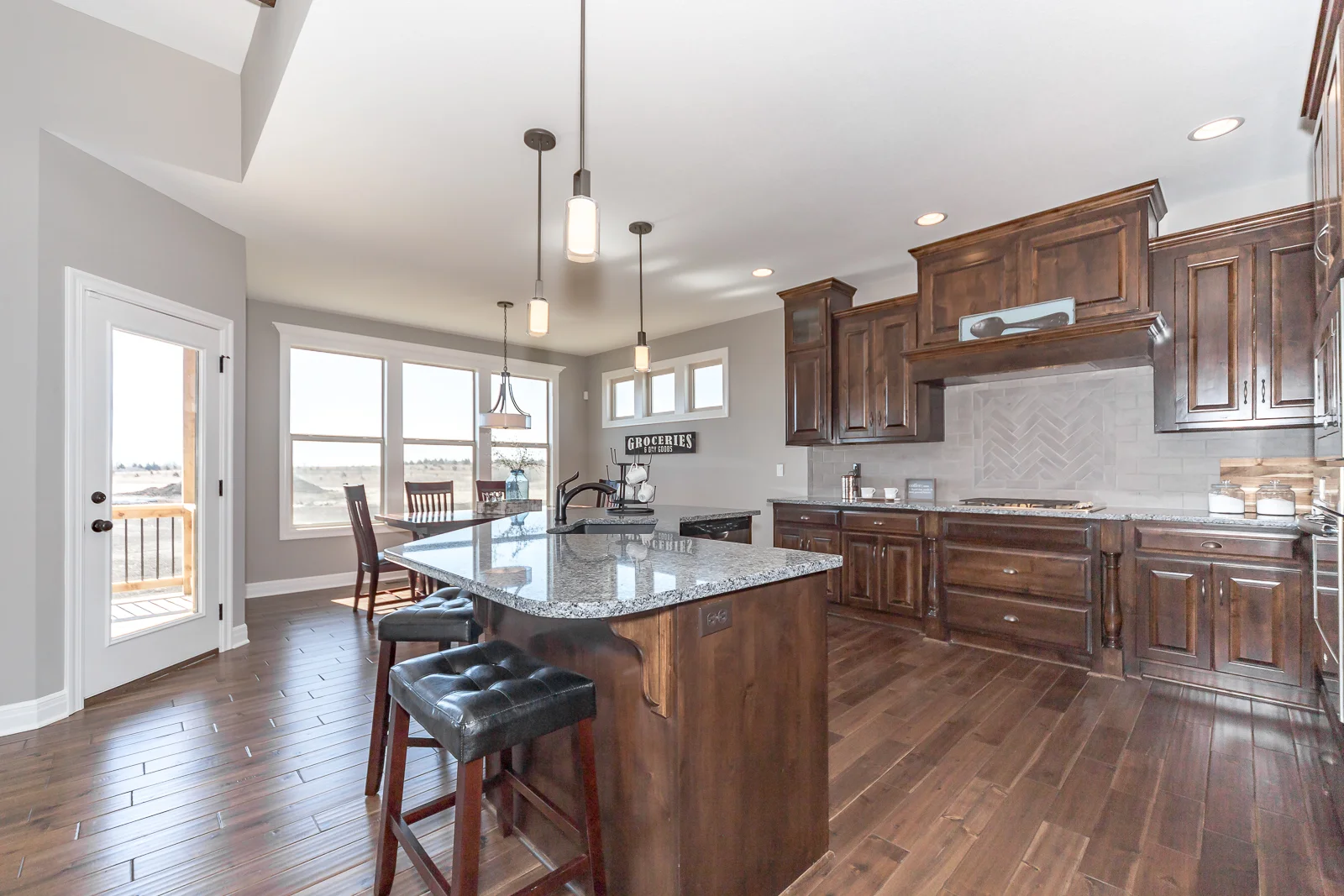 25049 W 87th St - Web-115.jpg