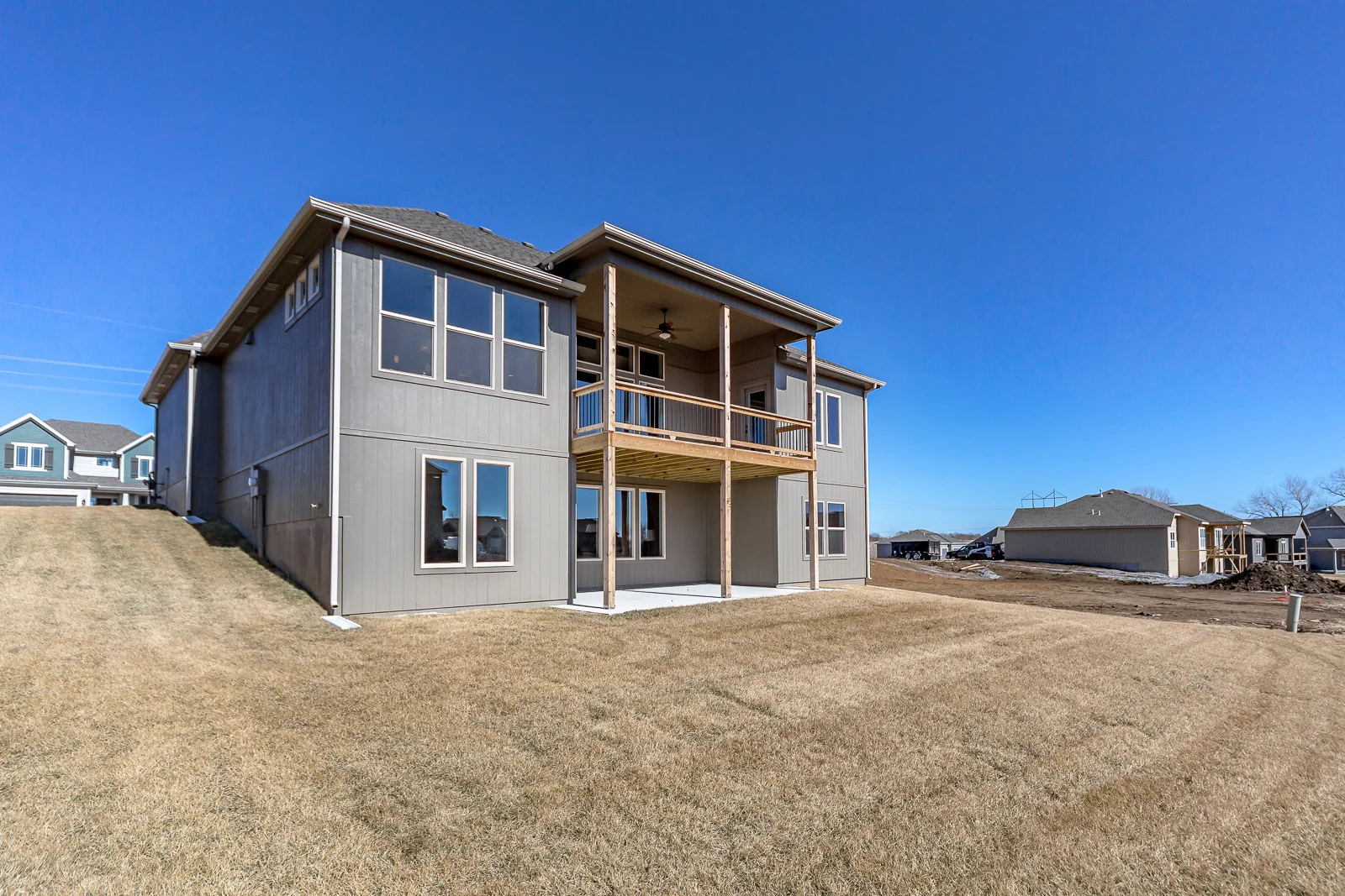 25049 W 87th St - Web-159.jpg