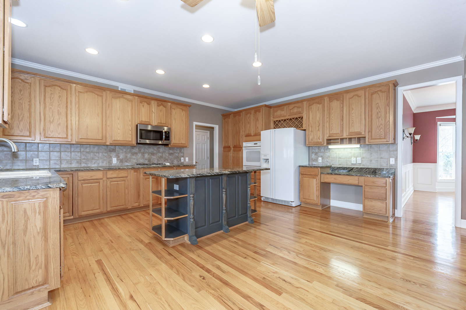 3544 W 143rd Terr - Web-117.jpg