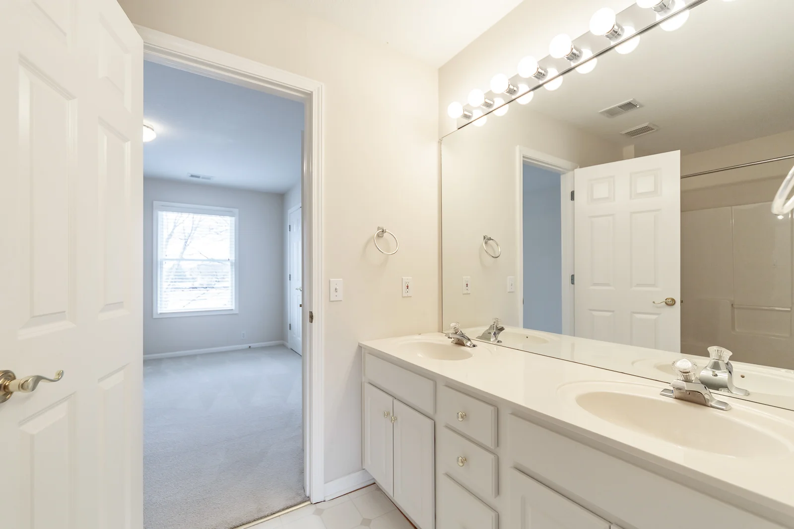 3544 W 143rd Terr - Web-123.jpg