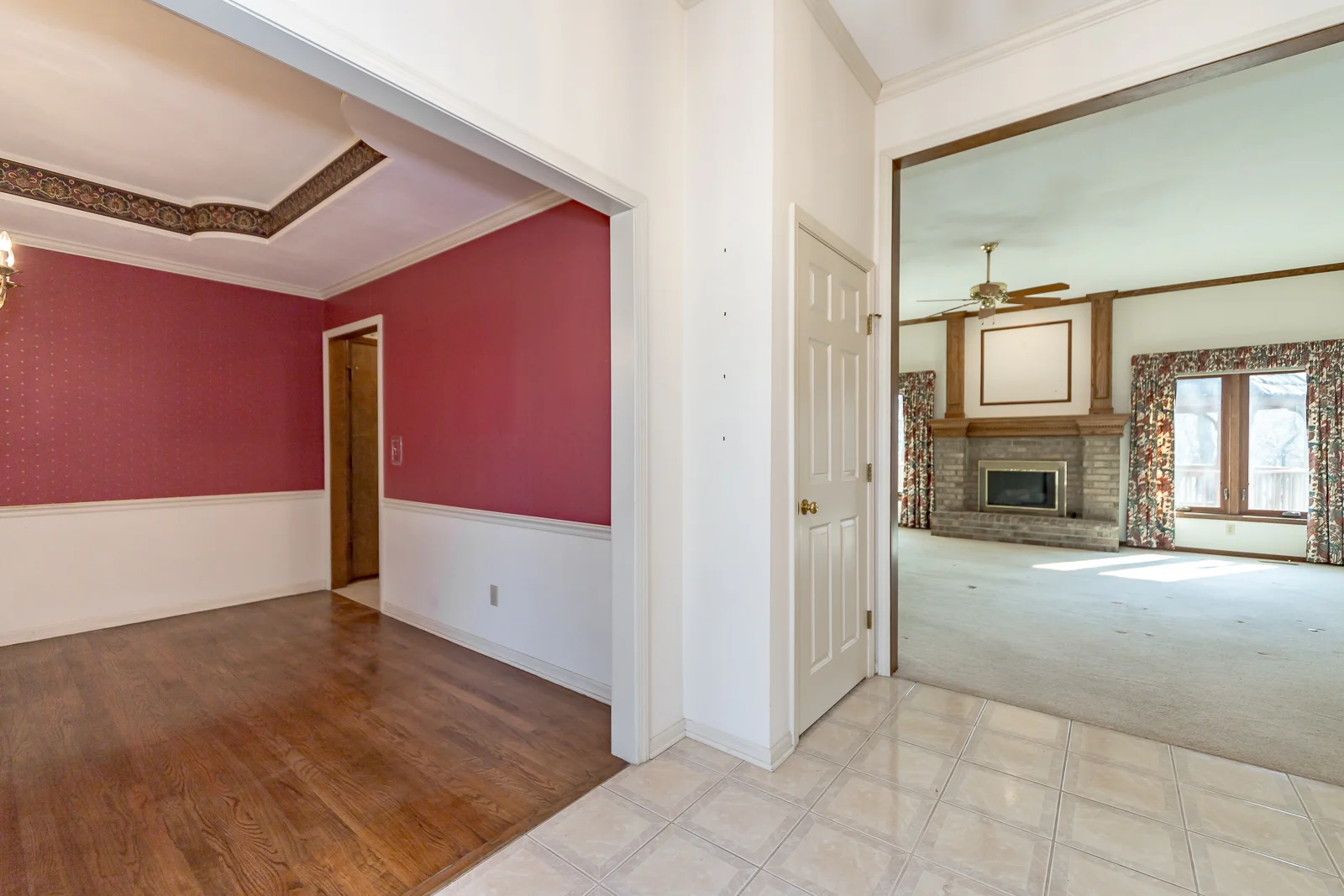 8927 Sunset Dr - Web-103.jpg
