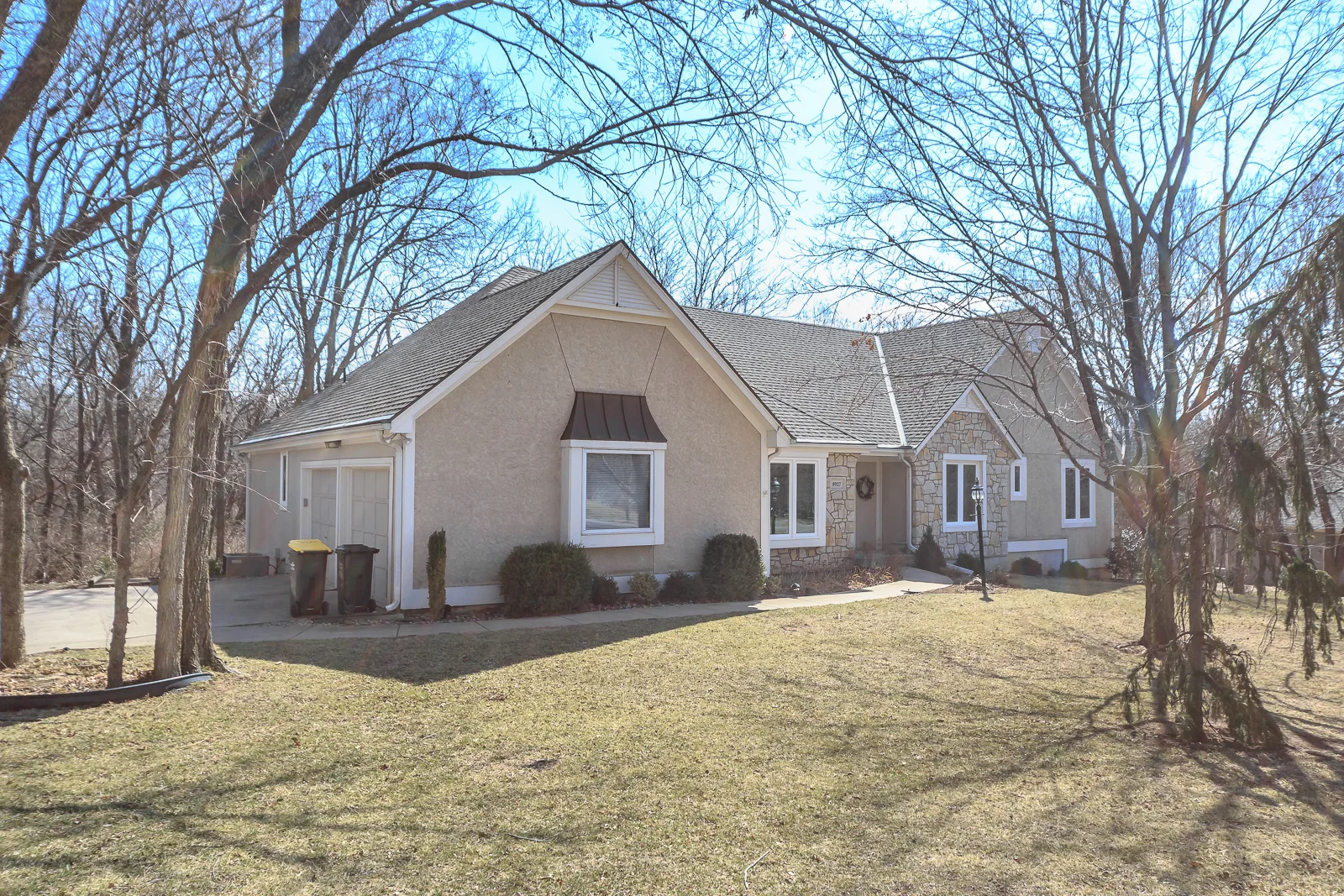 8927 Sunset Dr - Web-102.jpg