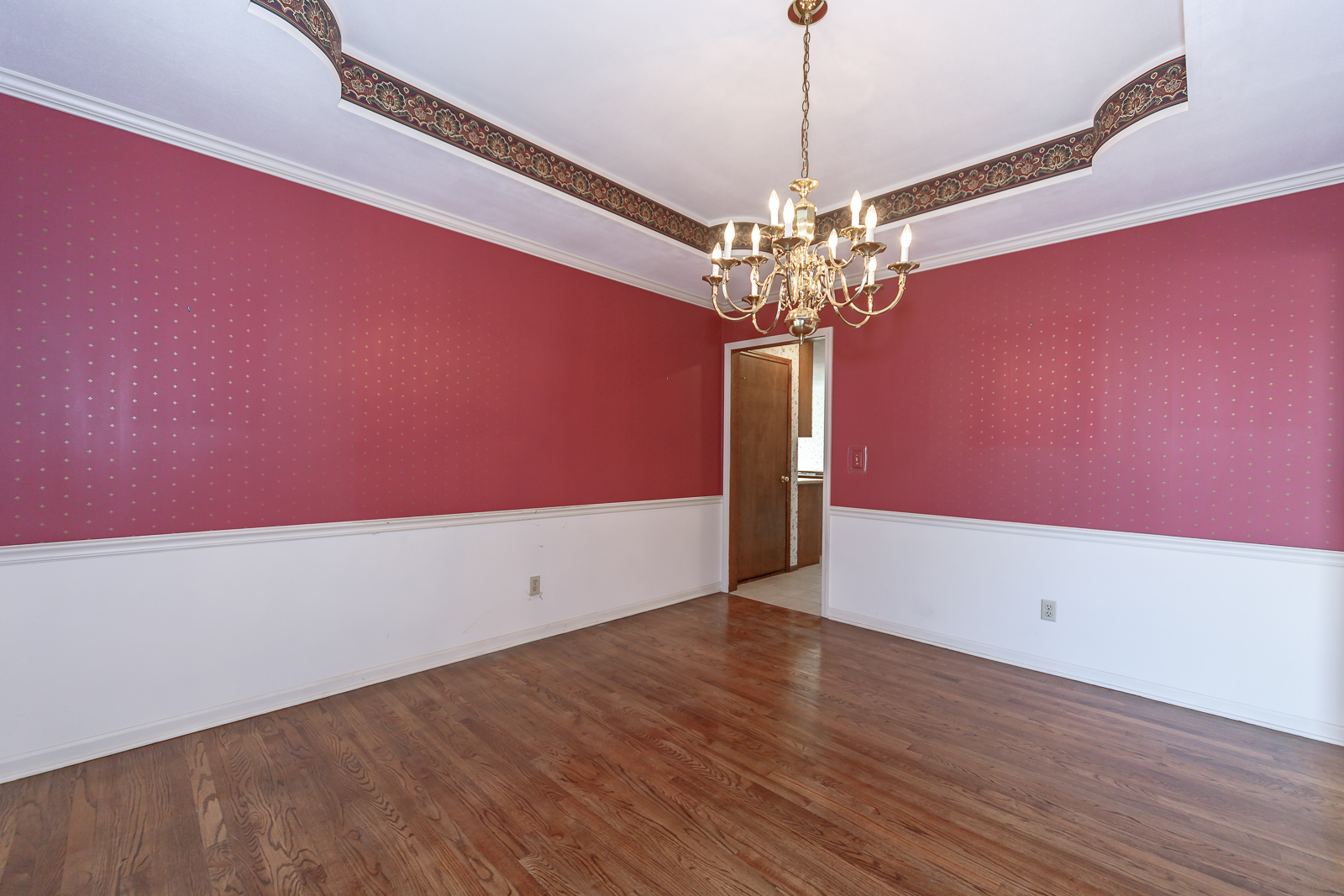 8927 Sunset Dr - Web-106.jpg
