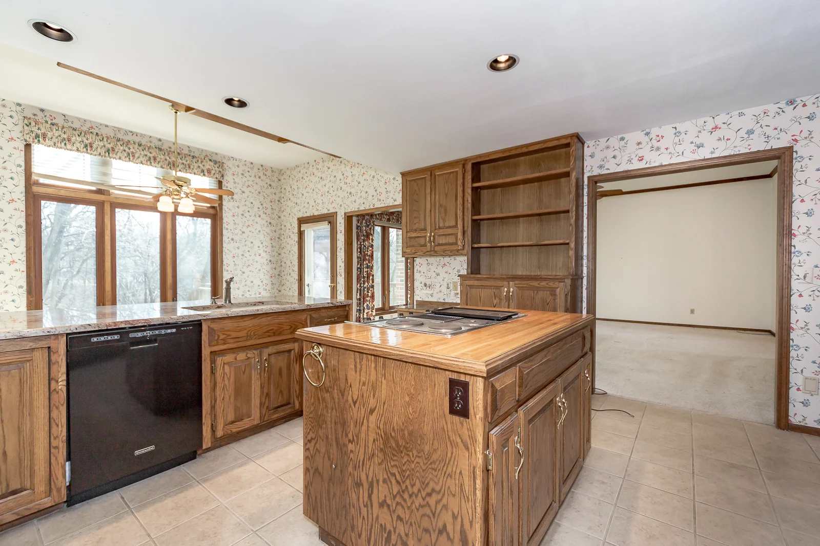 8927 Sunset Dr - Web-114.jpg