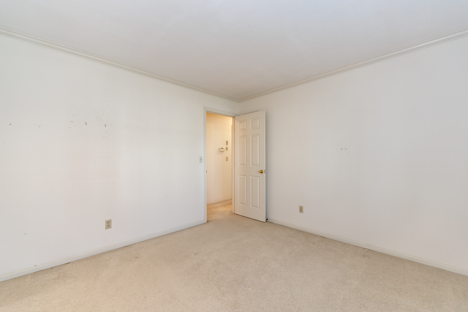 8927 Sunset Dr - Web-122.jpg