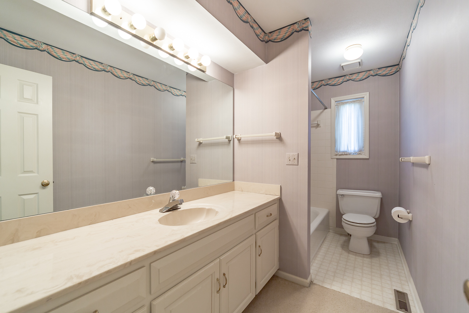 8927 Sunset Dr - Web-123.jpg