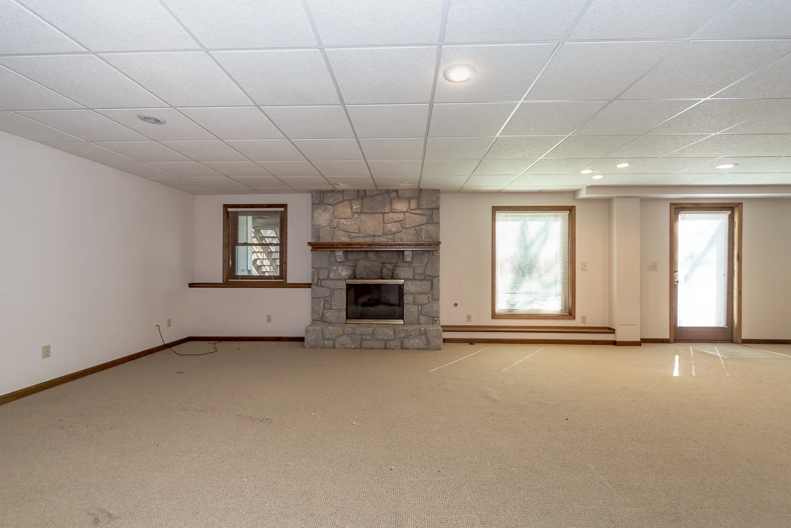 8927 Sunset Dr - Web-138.jpg