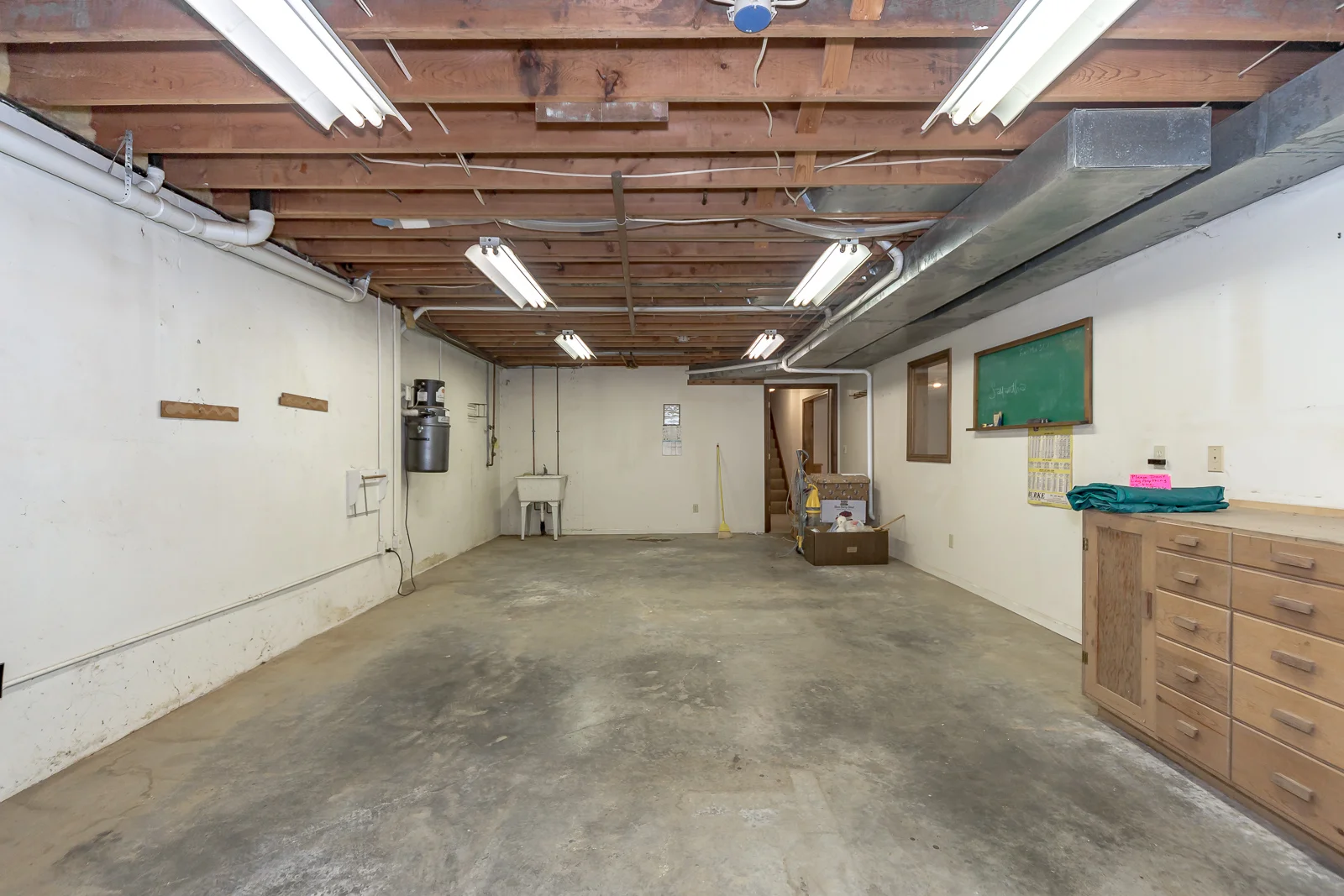8927 Sunset Dr - Web-141.jpg