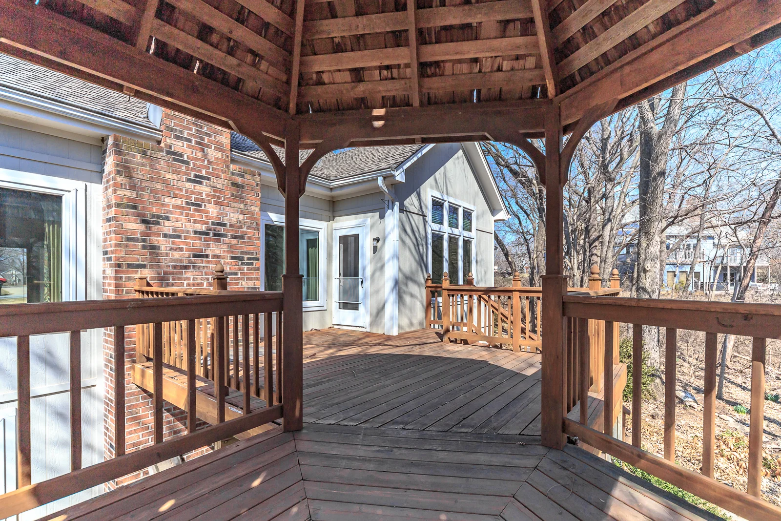 8927 Sunset Dr - Web-155.jpg