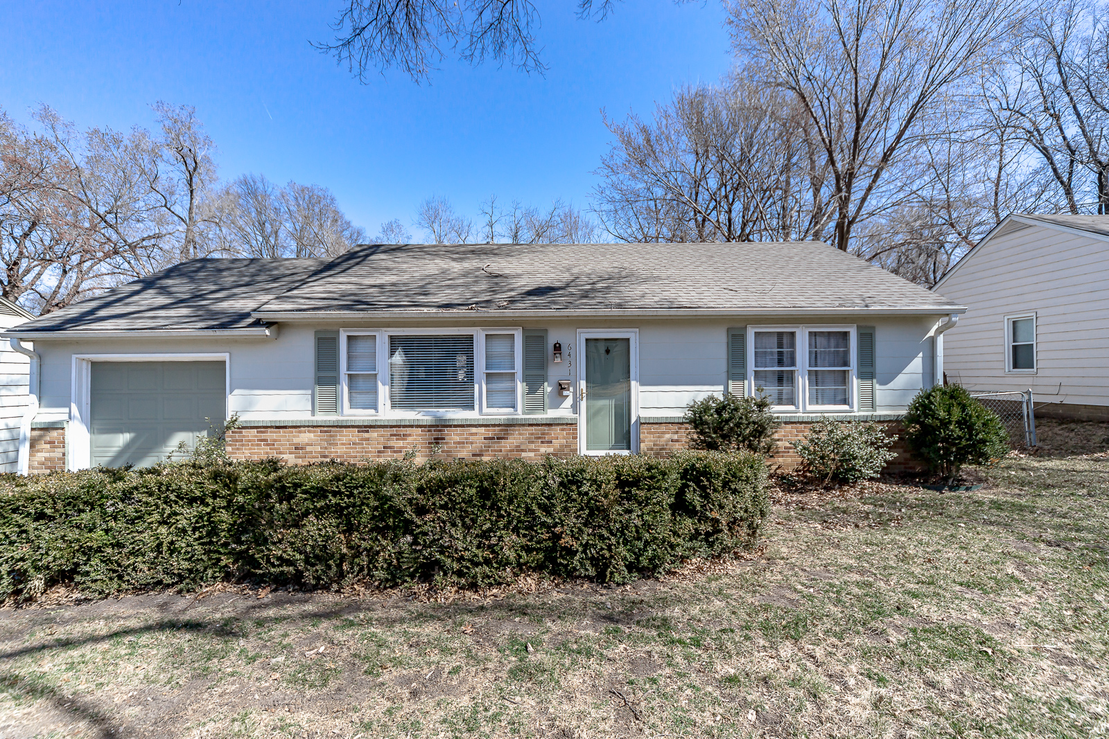 6431 Larsen Lane - Web-102.jpg
