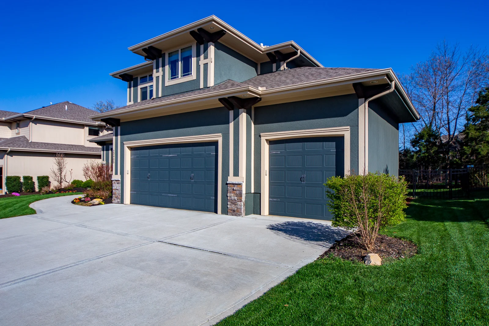 20905 W 68th St - Web-105.jpg