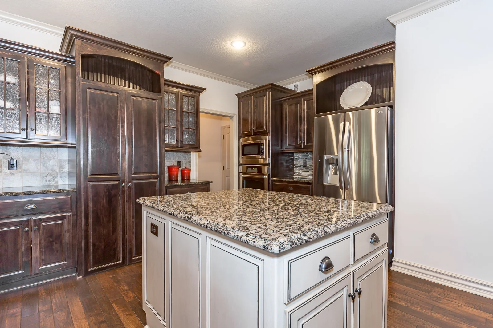 20905 W 68th St - Web-127.jpg