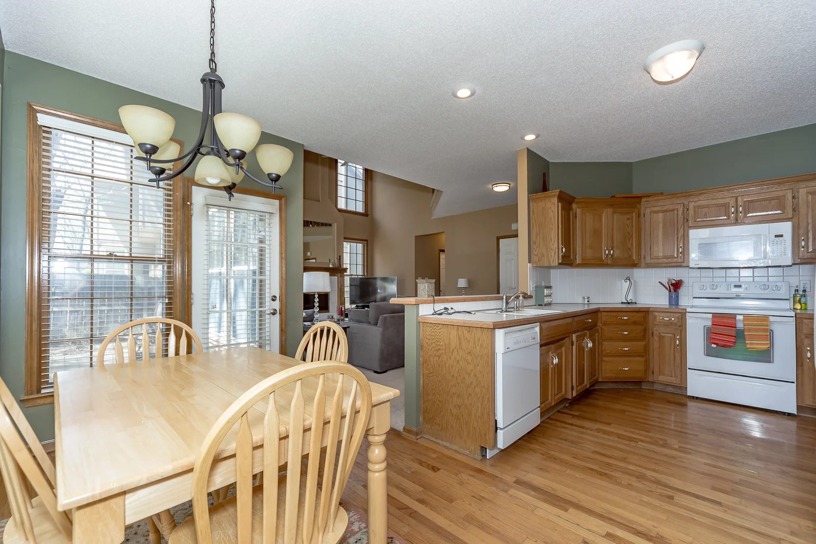 8915 W 132nd St - Web-114.jpg