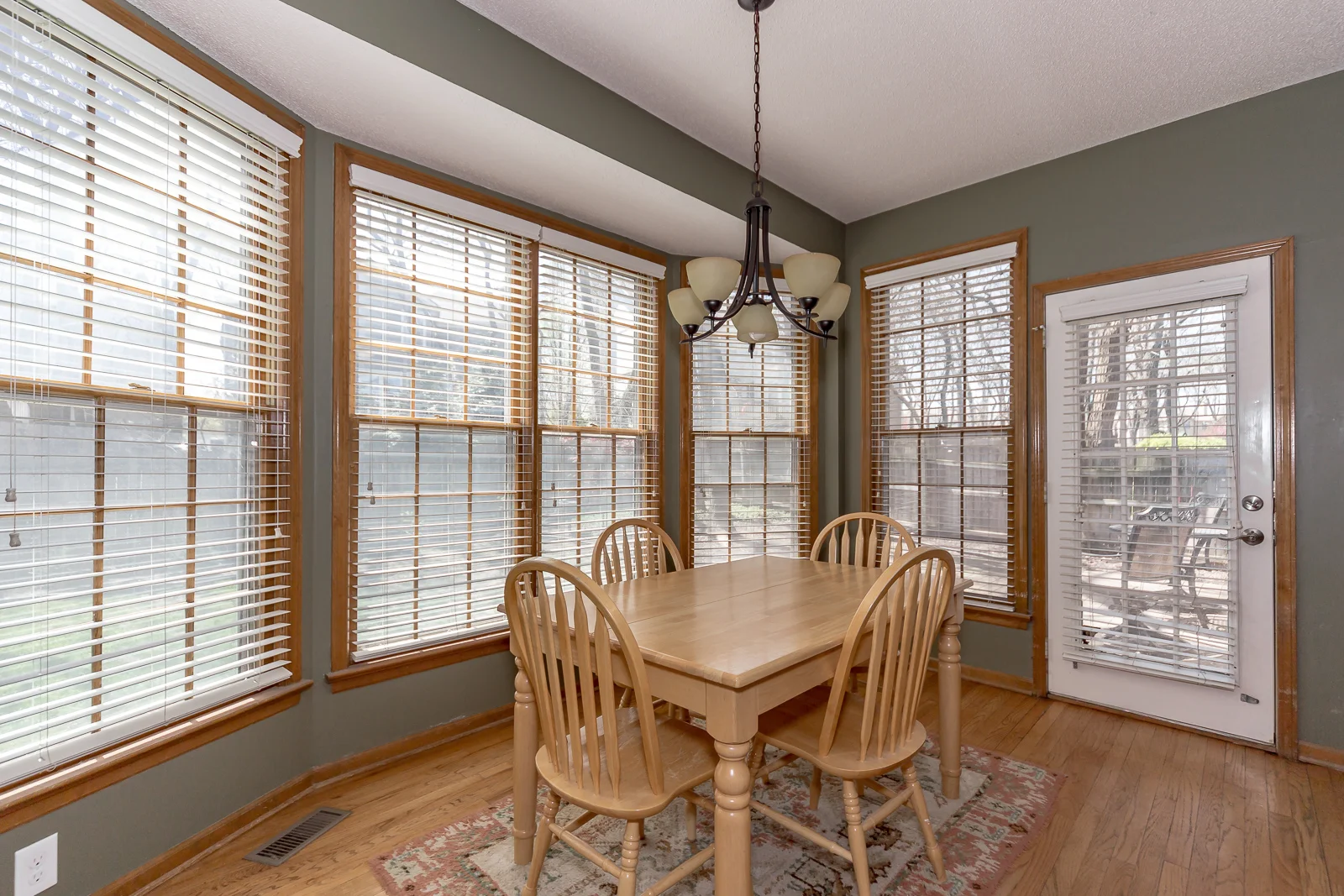 8915 W 132nd St - Web-113.jpg