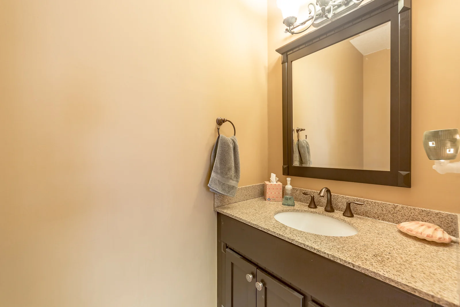 8915 W 132nd St - Web-123.jpg