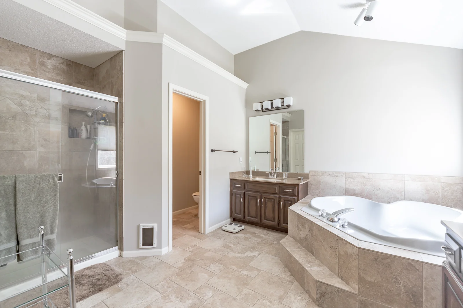 8915 W 132nd St - Web-128.jpg