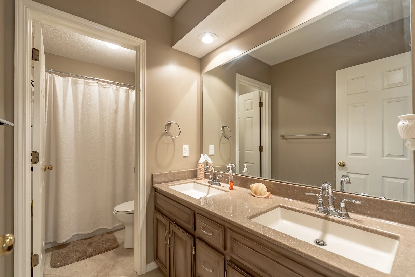 8915 W 132nd St - Web-133.jpg