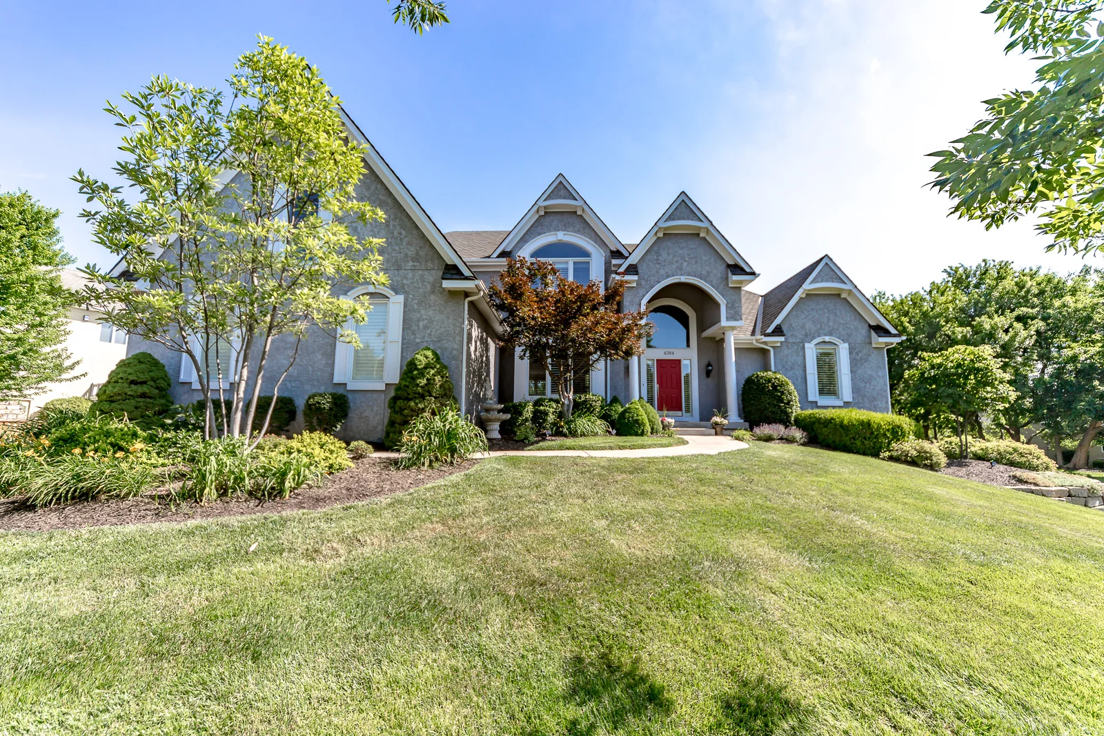 4834 W 150th Place - Web-101.jpg
