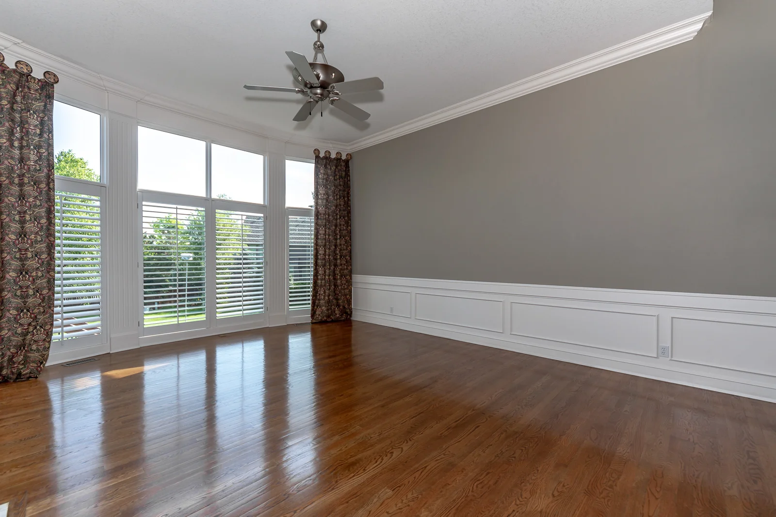 4834 W 150th Place - Web-114.jpg