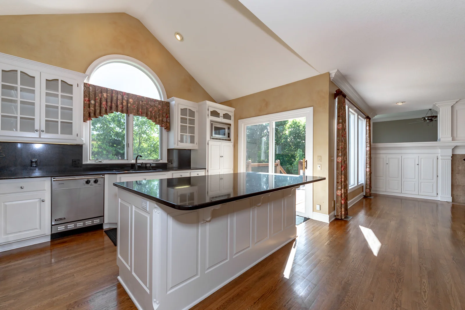 4834 W 150th Place - Web-127.jpg