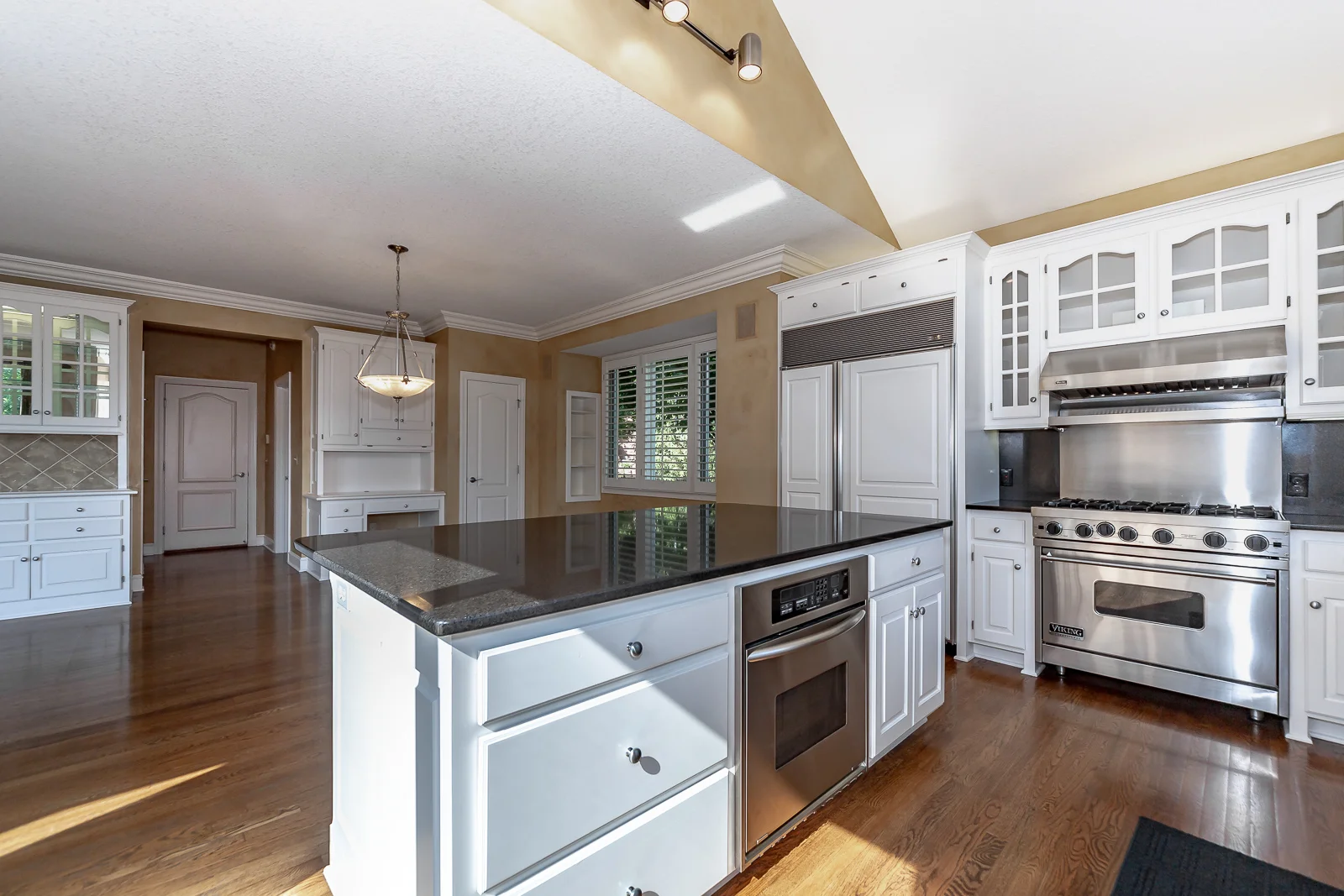 4834 W 150th Place - Web-129.jpg
