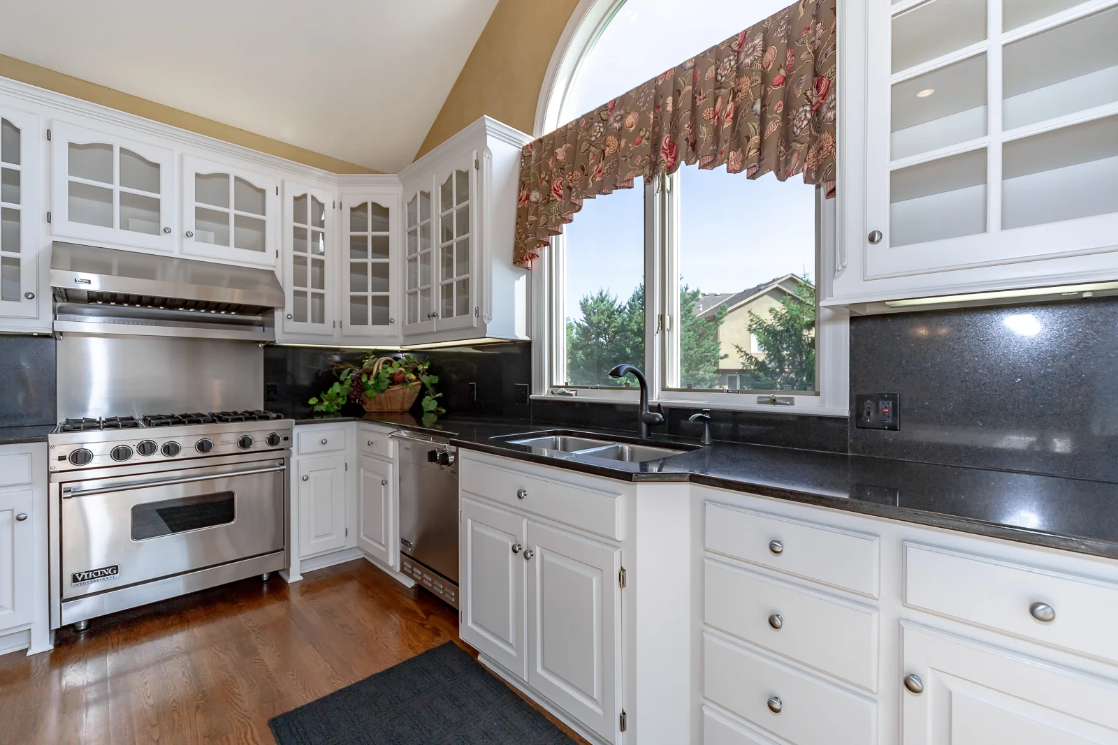 4834 W 150th Place - Web-130.jpg