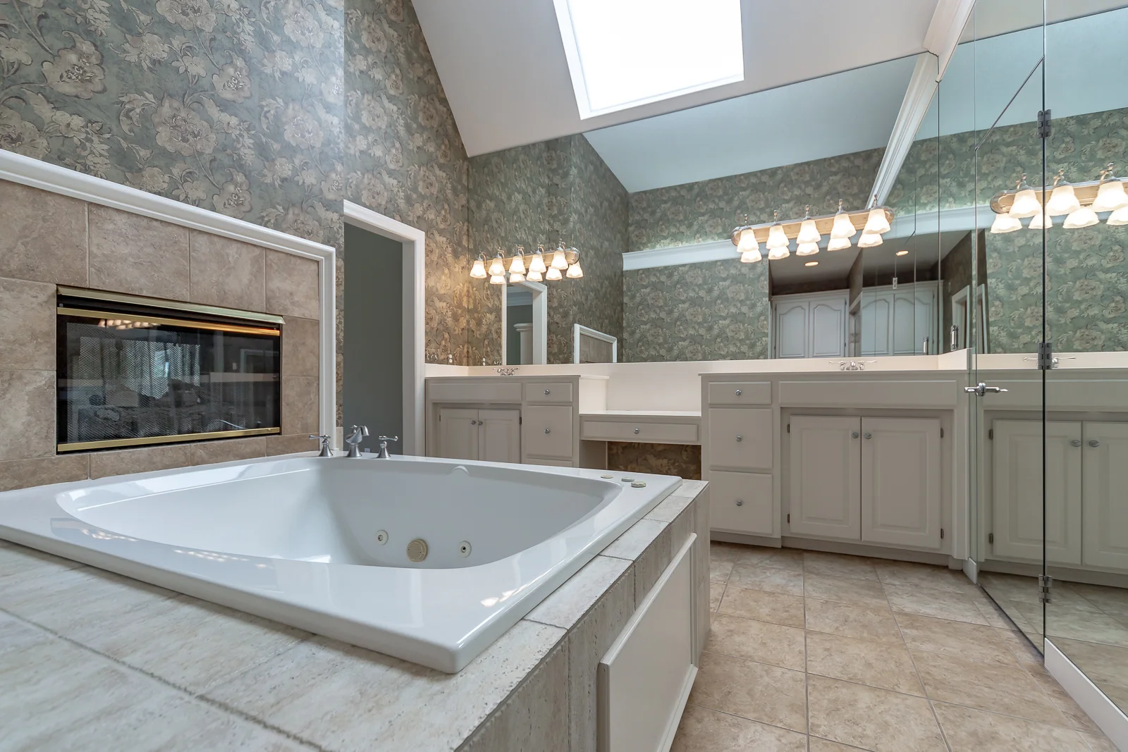 4834 W 150th Place - Web-140.jpg