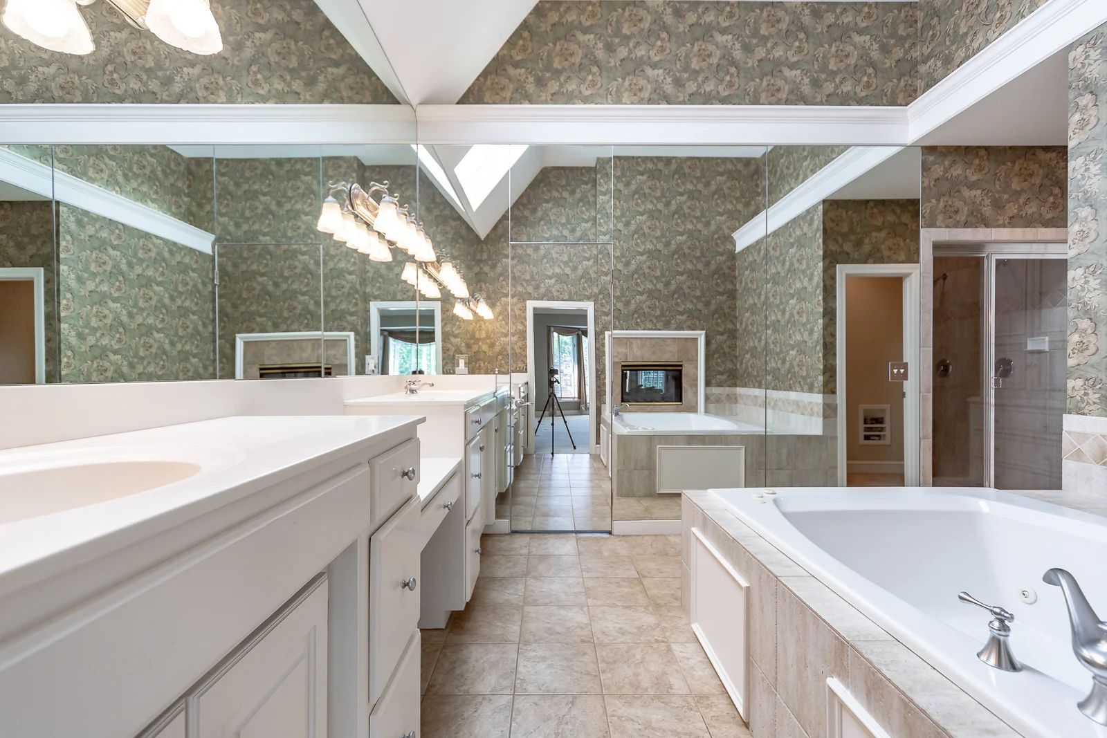 4834 W 150th Place - Web-145.jpg